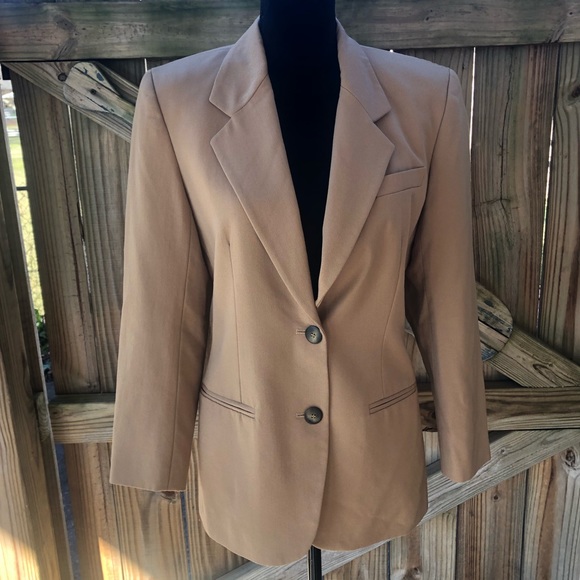 Liz Claiborne Jackets \u0026 Coats | Liz Claiborne Petite Collection Camel Classic Career Color Wool Blazer | Color: Tan | Size: See Details | Pm-54906279'